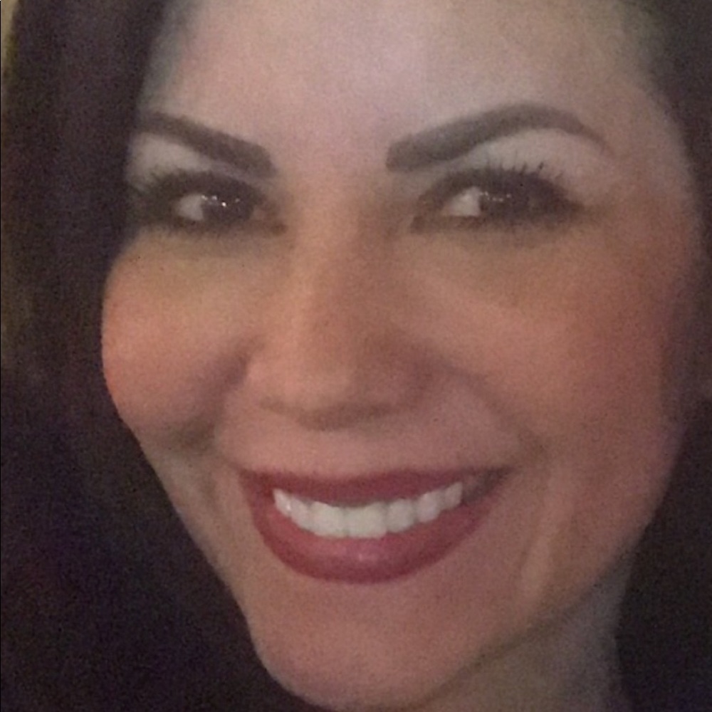 Meet your Posher, Deana
